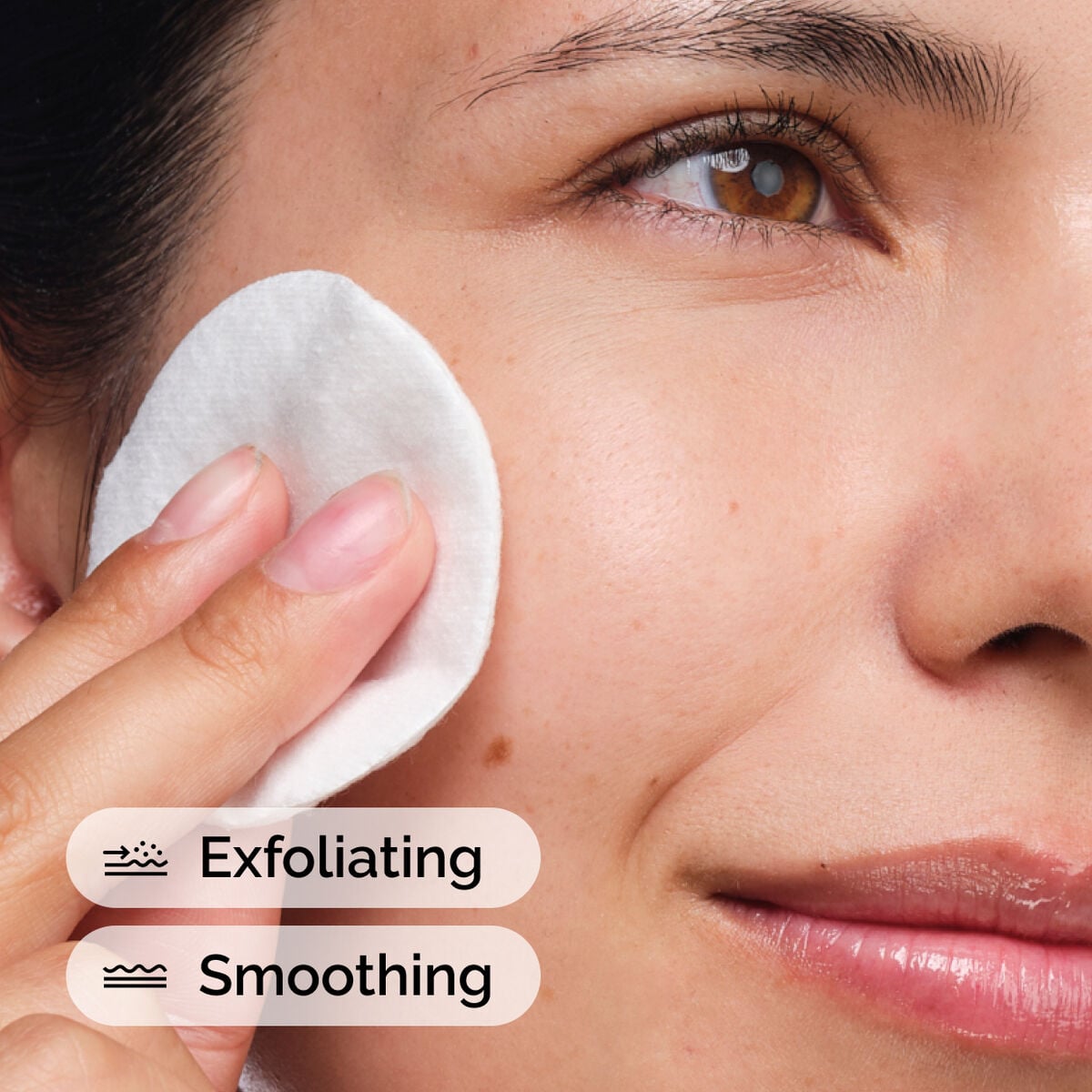 glycolic-acid-7-exfoliating-toner-o2 ord-glycolic-acid-exfoliating-toner-model-application-with-benefits.jpg